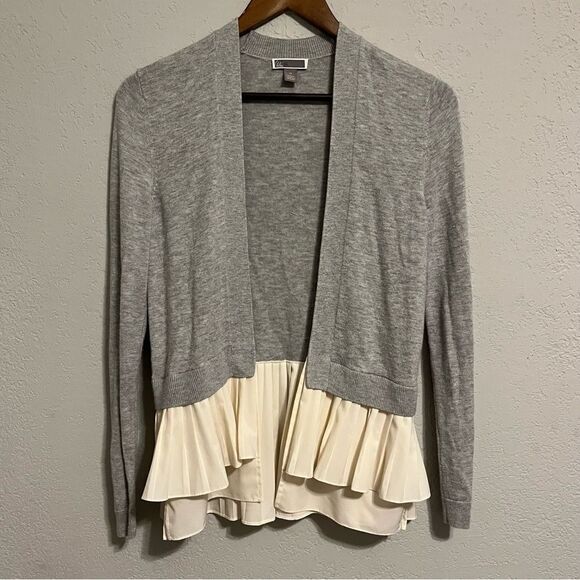 Women's Chelsea28 Grey & Cream Ruffle Hem Open Cardigan Sweater - Picture 2 of 7
